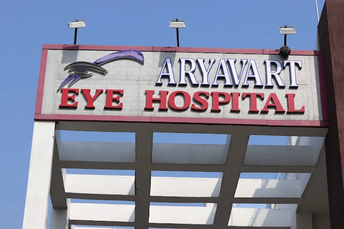 Advanced eye surgery technology at Aryavart